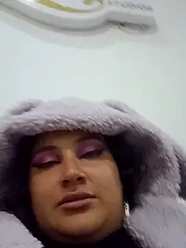 Liily Foxxy online show from April 11, 2026, 10:41 am