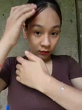 -Hicici- online show from April 15, 2026, 1:56 am