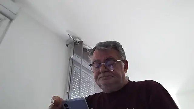 oura online show from May 12, 2026, 6:54 am