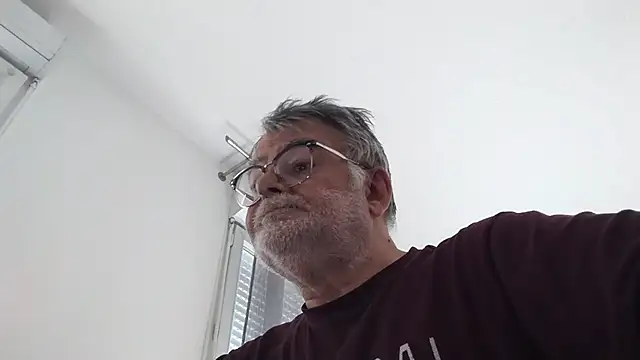 oura online show from May 22, 2026, 6:42 am