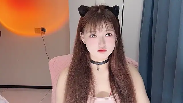 winnie-ww online show from April 23, 2026, 8:02 am