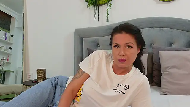 AnneRey online show from April 21, 2026, 7:25 am