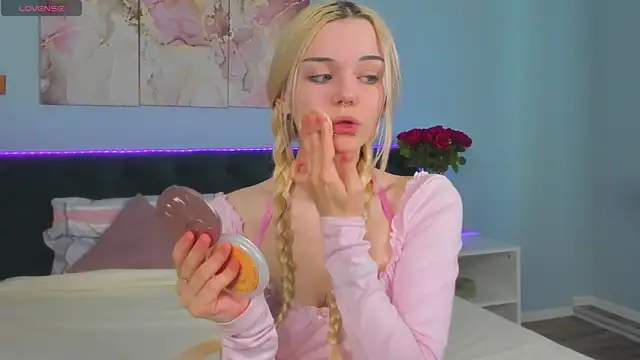 Mimi angels online show from May 27, 2026, 1:13 am