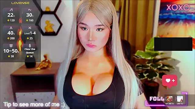 xBigSurpriseLorainex online show from March 29, 2026, 1:05 am