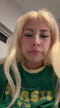 mxmxee online show from April 23, 2026, 3:19 am