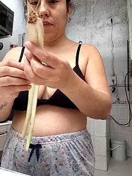 SweetHairy online show from March 12, 2026, 12:33 pm