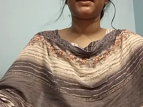 Emma 4433 online show from April 23, 2026, 8:00 pm