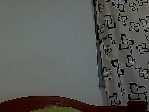 Snapshot of _SaraWilliams1_ chatting on July 11, 2026, 10:51 am SaraWilliams1 online show from July 11, 2026, 10:51 am
