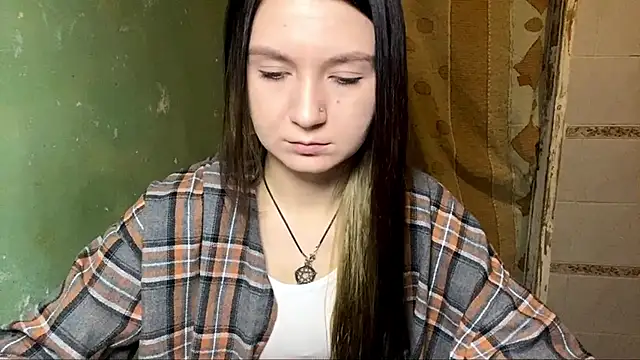 Lollybomb online show from April 20, 2026, 8:54 pm