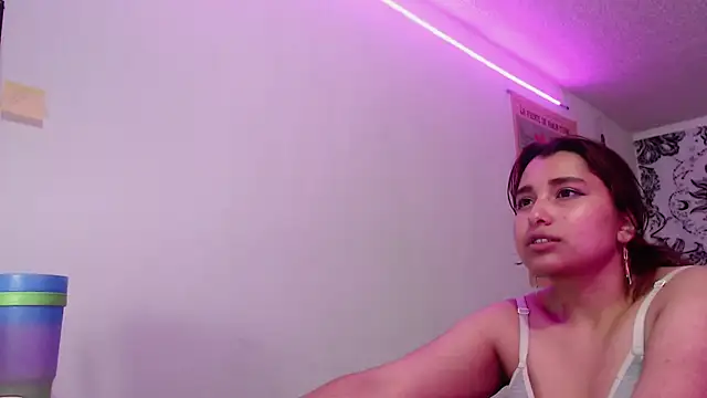 Snapshot of lava_girl3 chatting on March 18, 2026, 9:34 am lava girl3 online show from March 18, 2026, 9:34 am