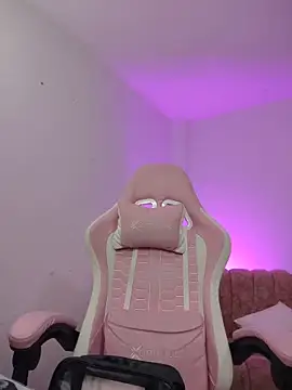 miss  madison online show from April 21, 2026, 8:23 pm