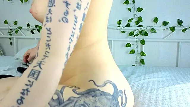YourScarlettStorm online show from June 6, 2026, 6:01 pm