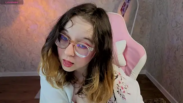Aleks-caster online show from April 22, 2026, 9:33 am