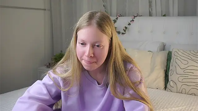 LashandaDevoto online show from March 22, 2026, 12:30 pm