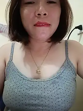 SingleeMomm online show from June 21, 2026, 4:09 pm