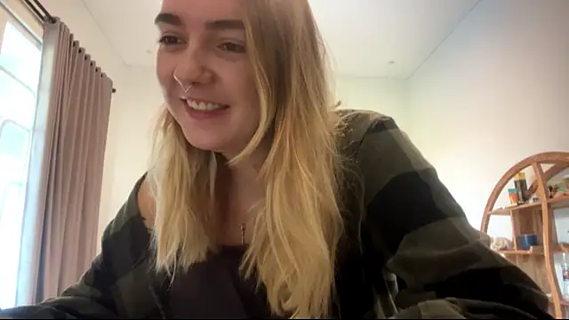 RoxyWet online show from March 12, 2026, 11:44 pm