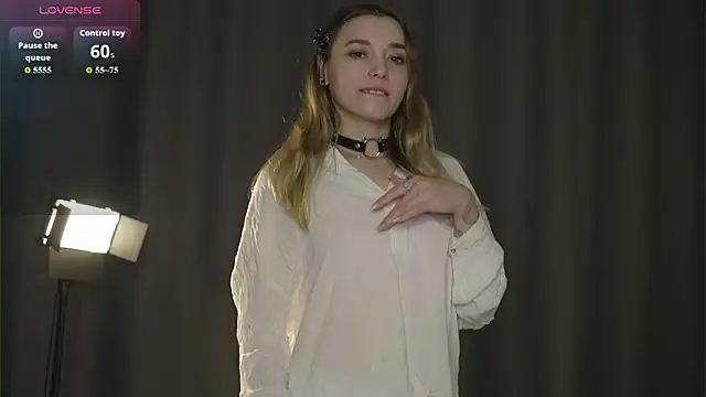 Snapshot of Miss-Angel_ chatting on May 23, 2026, 10:03 pm Miss-Angel online show from May 23, 2026, 10:03 pm