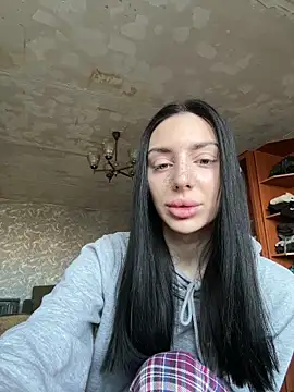 MishellKins online show from March 15, 2026, 12:33 pm