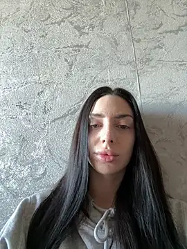 MishellKins online show from March 23, 2026, 12:09 pm