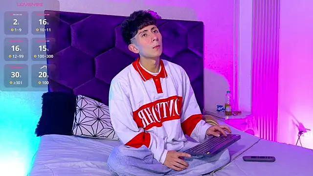 Snapshot of AndyJustgame_ chatting on April 15, 2026, 4:19 am AndyJustgame online show from April 15, 2026, 4:19 am