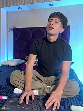 AndyJustgame  online show from May 6, 2026, 5:57 am