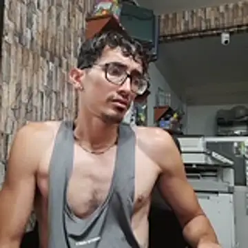 jhosuamoore online show from April 6, 2026, 1:03 am