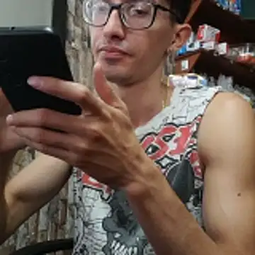 jhosuamoore online show from May 9, 2026, 1:27 pm