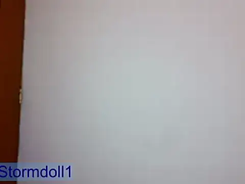 stormdollxx online show from May 1, 2026, 1:43 am