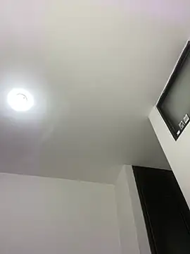 LINDA EF online show from April 27, 2026, 12:03 pm