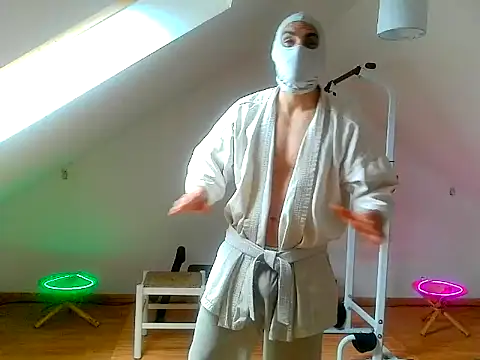 NinjaLaser online show from May 12, 2026, 11:29 am