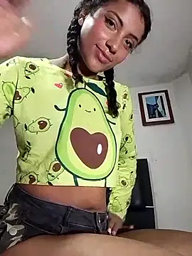 KattyBerryX online show from May 7, 2026, 12:05 am