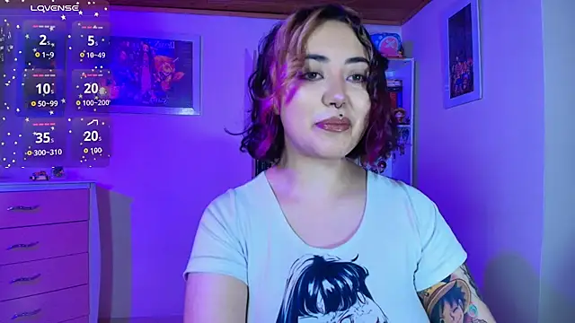 Nanachi uwu online show from March 26, 2026, 5:24 am