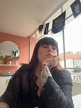 Snapshot of MidnightHearts chatting on March 31, 2026, 2:50 pm MidnightHearts online show from March 31, 2026, 2:50 pm