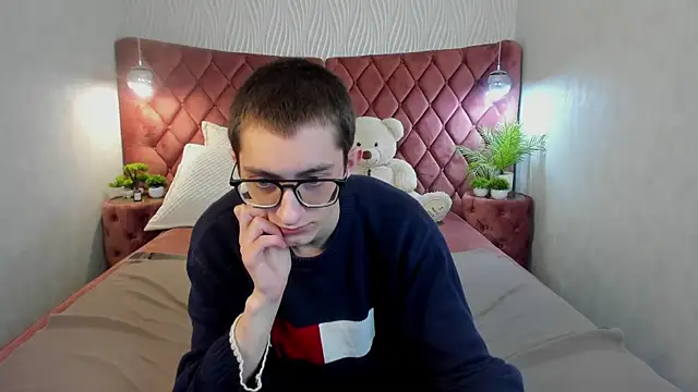 RonBevs online show from March 19, 2026, 8:02 pm