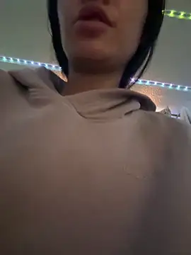 Zoe- -din online show from April 3, 2026, 9:35 pm