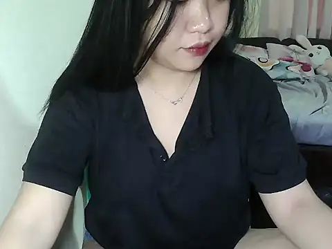 Snapshot of sweetgal_mica chatting on May 19, 2026, 10:49 pm sweetgal mica online show from May 19, 2026, 10:49 pm