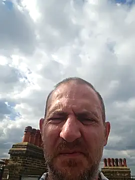 dufatcock online show from May 3, 2026, 3:07 pm