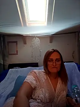 roxy 74 online show from April 15, 2026, 8:54 am