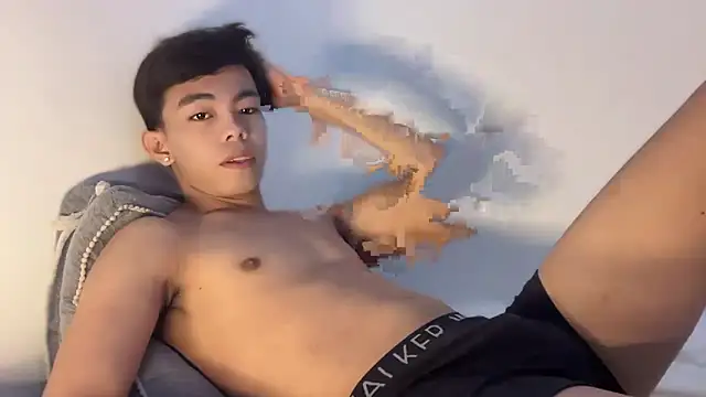 hottasianboy online show from March 15, 2026, 12:55 pm