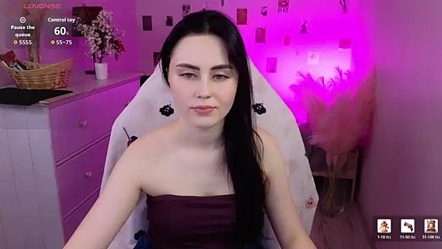 NoraLumi online show from June 10, 2026, 5:28 am