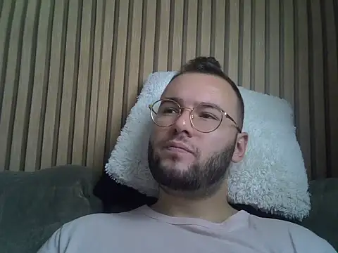 piazaocwb23 online show from April 23, 2026, 4:42 pm