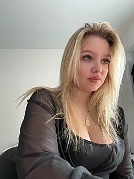 bettyloveu online show from May 8, 2026, 4:07 am