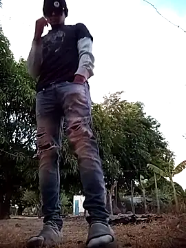 spittingpig1 online show from March 18, 2026, 10:29 am