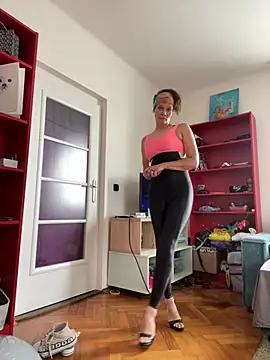 DtPORNBITCH online show from June 12, 2026, 7:40 am