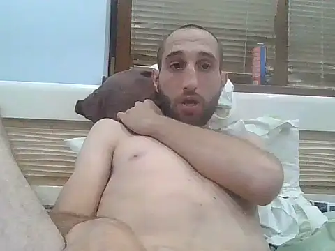 stiven121312 online show from June 16, 2026, 8:11 pm