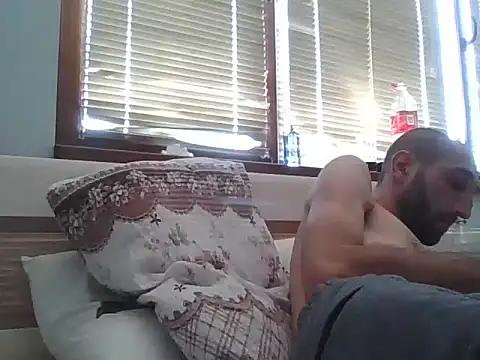 stiven121312 online show from August 2, 2026, 12:03 pm