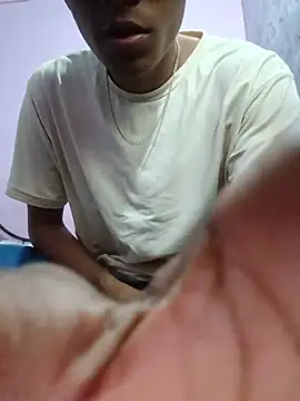 SOYFAKER online show from August 7, 2026, 3:52 am