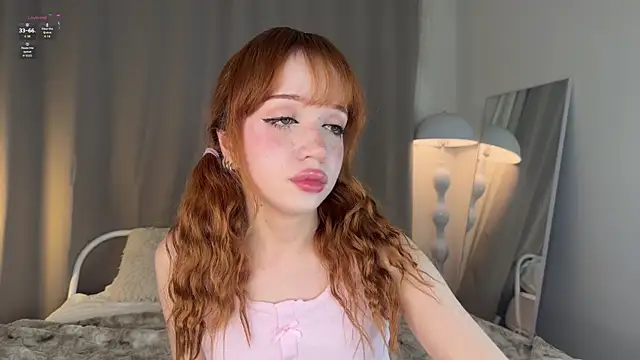 JuicySweetBliss online show from April 17, 2026, 8:23 pm