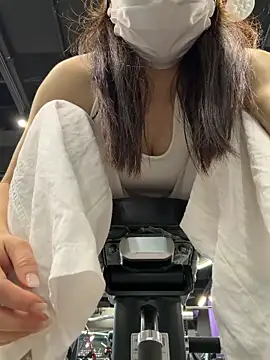 zhizhibaobei online show from June 3, 2026, 11:32 pm