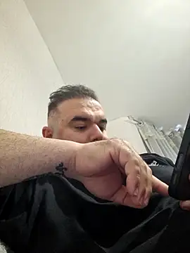 bigmillz32 online show from March 25, 2026, 1:28 pm